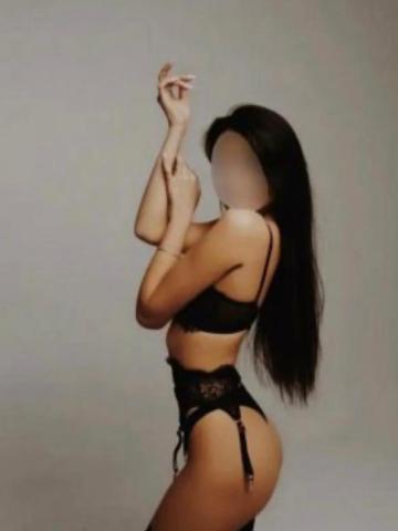 Ли Длинноногая Брюнетка фото 3